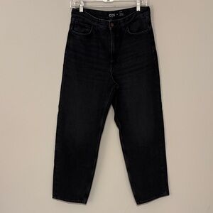 COS tapered leg high rise ankle length denim size 28
